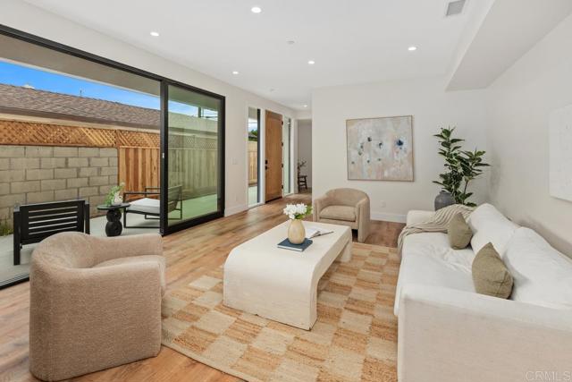 Detail Gallery Image 8 of 34 For 245 Dahlia Ave, Imperial Beach,  CA 91932 - 3 Beds | 2/1 Baths