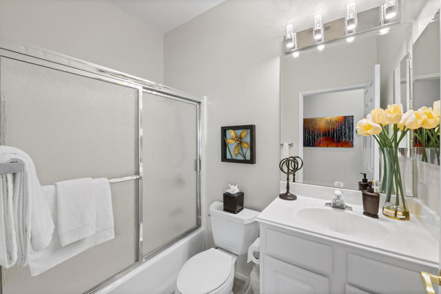 78680 Postbridge Circle, Palm Desert CA: https://media.crmls.org/mediaz/bd1ffd97-c408-46b8-b301-b4c3789f564f.jpg
