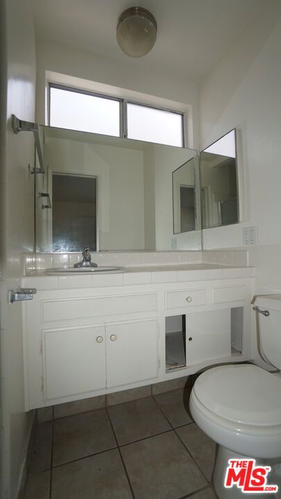 1338 14TH Street, Santa Monica CA: https://media.crmls.org/mediaz/bd200c42-b9c6-4181-8bae-063e70efca97.jpg