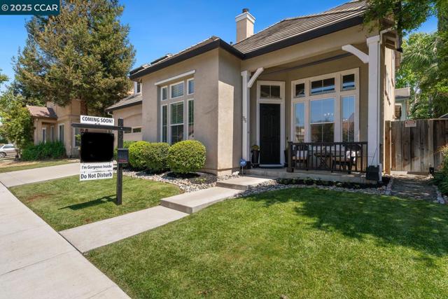 96 Heritage Way, Brentwood CA: https://media.crmls.org/mediaz/bd2022d9-731b-465d-942d-9f732c5683da.jpg