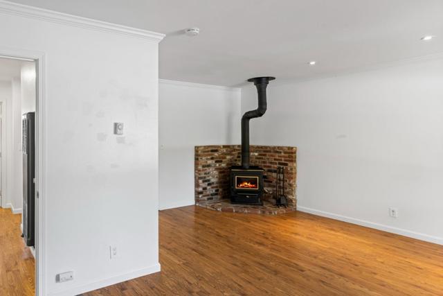 17785 Casa Lane, Morgan Hill CA: https://media.crmls.org/mediaz/bd20abdc-32fe-4a1f-ab45-d4a7426640f6.jpg