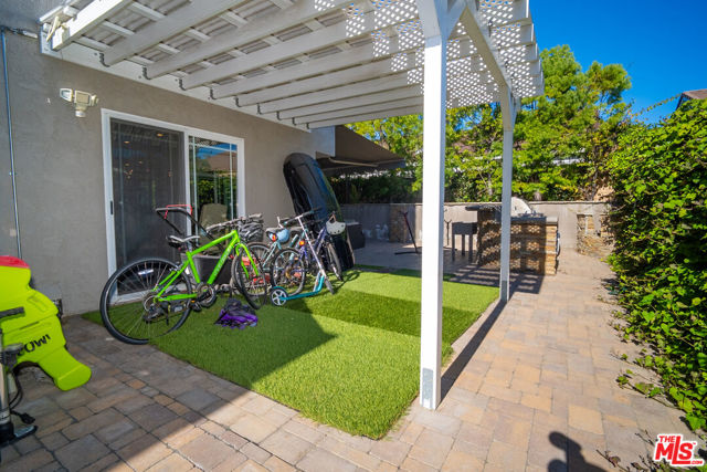 879 Shadowgrove Street, Brea CA: https://media.crmls.org/mediaz/bd21fec1-11be-4c7d-b208-25fb3be923fd.jpg