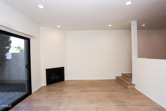 2491 Purdue Avenue, Los Angeles CA: https://media.crmls.org/mediaz/bd221e9e-80de-4351-aa8c-1ff8eff5a11c.jpg