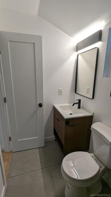 Image 9 of 10 For 530 Glover Ave. Unit A