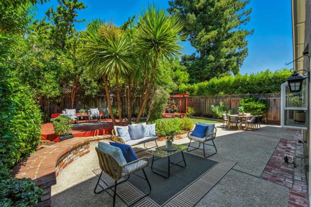 213 Yarborough Lane, Redwood City CA: https://media.crmls.org/mediaz/bd22f15b-a0ec-40aa-9dd5-1b7b6fed36e2.jpg