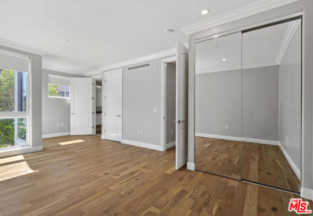 1283 Havenhurst Drive, West Hollywood CA: https://media.crmls.org/mediaz/bd24095e-4da0-41a4-a342-ca32fb3db99f.jpg