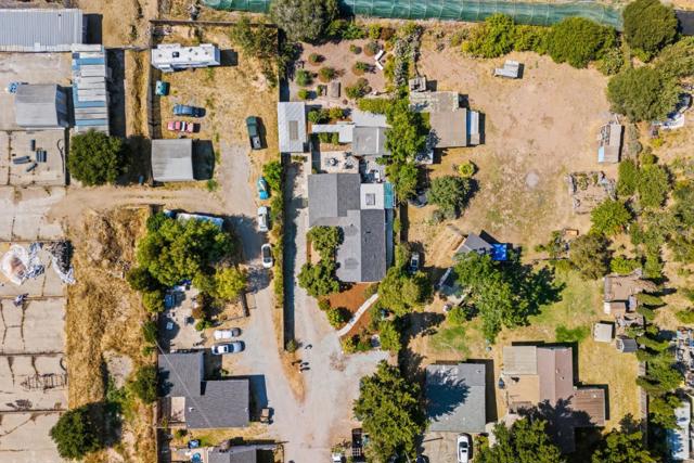 68 Live Oak Road, Royal Oaks CA: https://media.crmls.org/mediaz/bd24e4fd-5662-433a-a181-8b71c1fc3d62.jpg