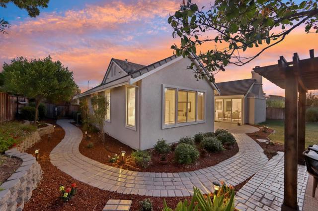 2681 Sycamore Grove Place, San Jose CA: https://media.crmls.org/mediaz/bd260c0e-3787-4879-a506-560e6eef6150.jpg