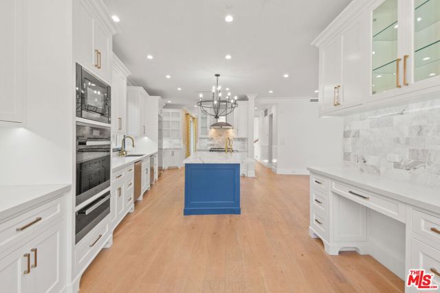 1153 S Clark Drive, Los Angeles CA: https://media.crmls.org/mediaz/bd265858-aacc-425a-9f5e-9d1ff34e7d70.jpg