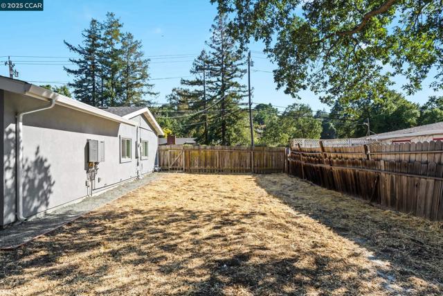 3225 Cowell Rd, Concord CA: https://media.crmls.org/mediaz/bd26e3a6-ca3b-46e3-bf64-e17537656179.jpg