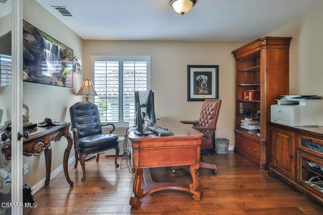 963 Corte Augusta, Camarillo CA: https://media.crmls.org/mediaz/bd274cf5-7567-428f-a538-5e472b2f0dae.jpg