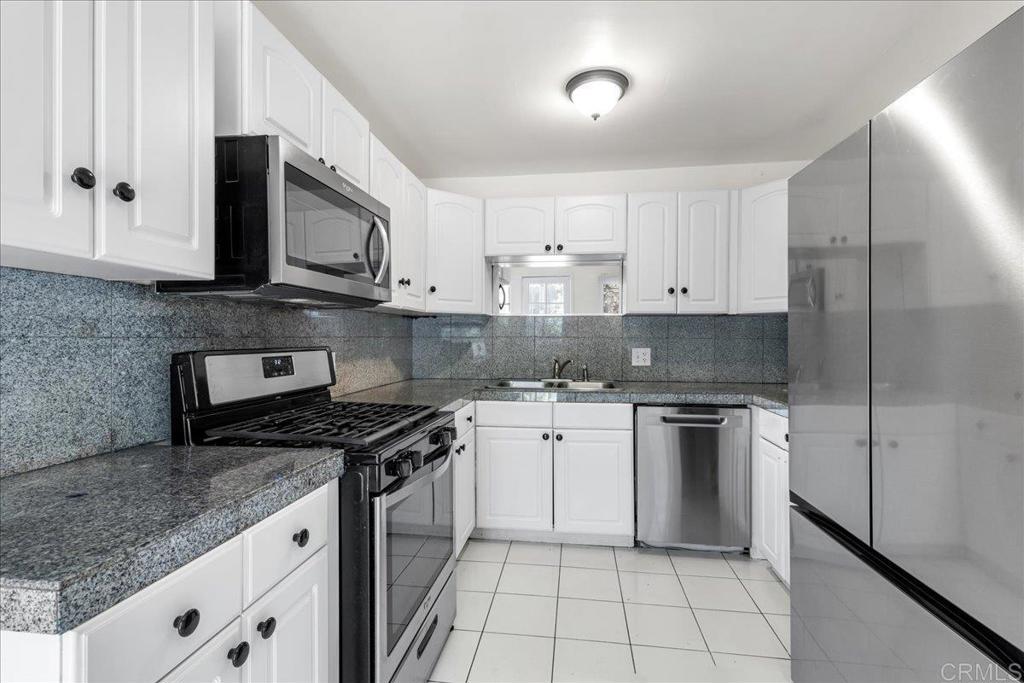 3538 Curlew St - photo 4