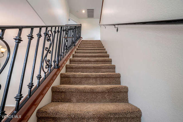 3003 Naples Drive, Oxnard CA: https://media.crmls.org/mediaz/bd29fa9c-18c8-4de7-a8f2-fec4d179db43.jpg
