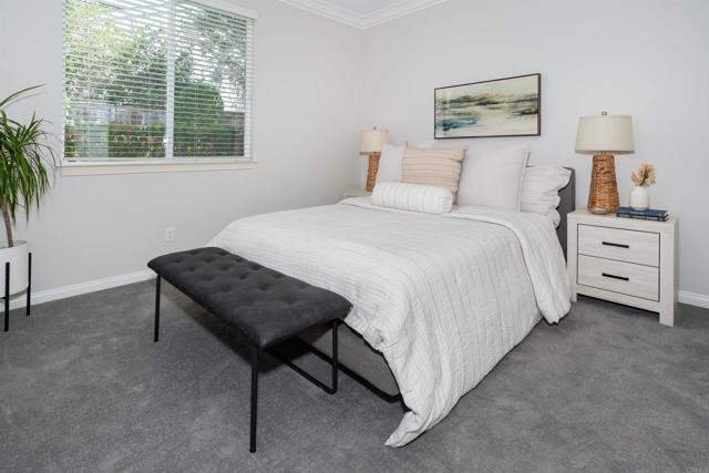 7866 Calle Oliva, Carlsbad CA: https://media.crmls.org/mediaz/bd2a2985-e9c9-4233-a159-eff5cadc3871.jpg