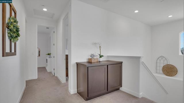 719 Jennifer St, Brentwood CA: https://media.crmls.org/mediaz/bd2a54b3-0c0f-49fd-b668-abb1a52442c0.jpg