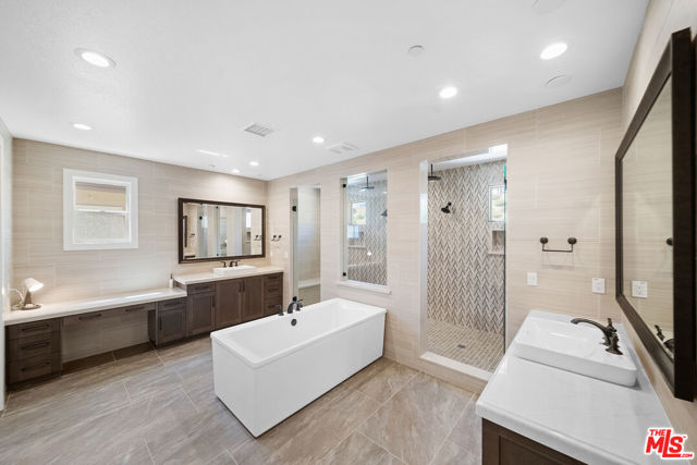 20517 W Deer Grass Court, Porter Ranch CA: https://media.crmls.org/mediaz/bd2b81db-5aa3-46ad-b7b7-1bcef69e6230.jpg