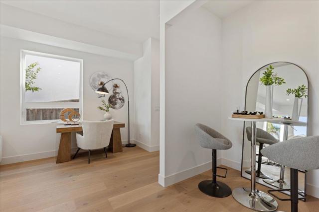 61 HILLTOP Drive, San Carlos CA: https://media.crmls.org/mediaz/bd2cb002-da03-4497-9b2b-01eee4a0d200.jpg