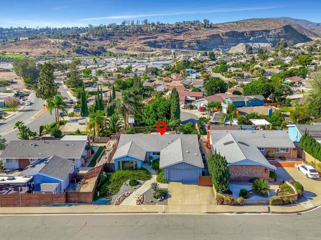 5424 PRINCESS VIEW PL, San Diego CA: https://media.crmls.org/mediaz/bd2d59b1-79ca-42a8-ab72-5e7e104e858c.jpg