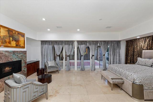 2 Deerfield Court, Rancho Mirage CA: https://media.crmls.org/mediaz/bd2da637-38a1-4768-b2a0-699577d74583.jpg