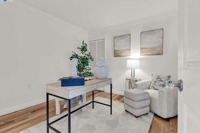 394 Camelback Rd, Pleasant Hill CA: https://media.crmls.org/mediaz/bd2df3bf-9874-485a-8fca-59ea563ead7f.jpg