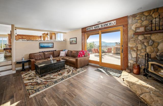 12296 Lilac Hl, Valley Center CA: https://media.crmls.org/mediaz/bd2e5606-e7f7-4050-bb81-5571056e5ac1.jpg