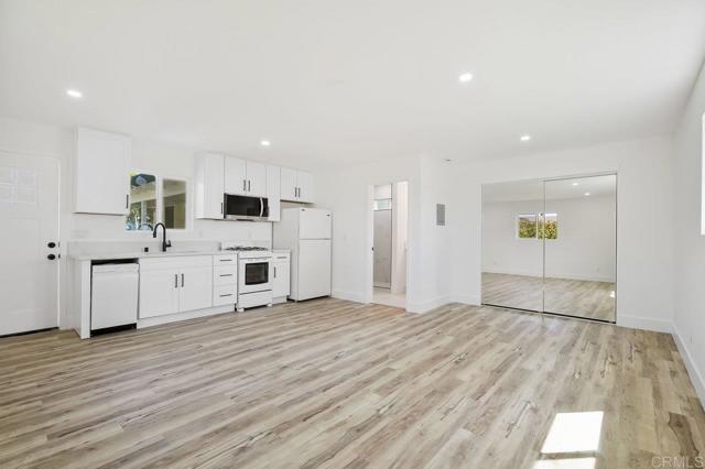 Detail Gallery Image 41 of 58 For 2537 Davis Ave, Carlsbad,  CA 92008 - 4 Beds | 2 Baths