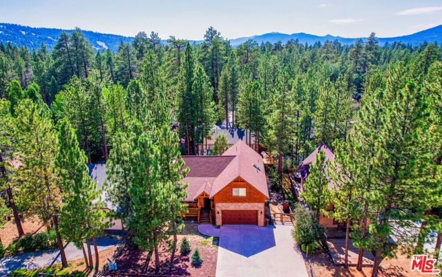 919 Mcalister Road, Big Bear City CA: https://media.crmls.org/mediaz/bd2edcc2-3a0b-413a-97be-042db46f1434.jpg
