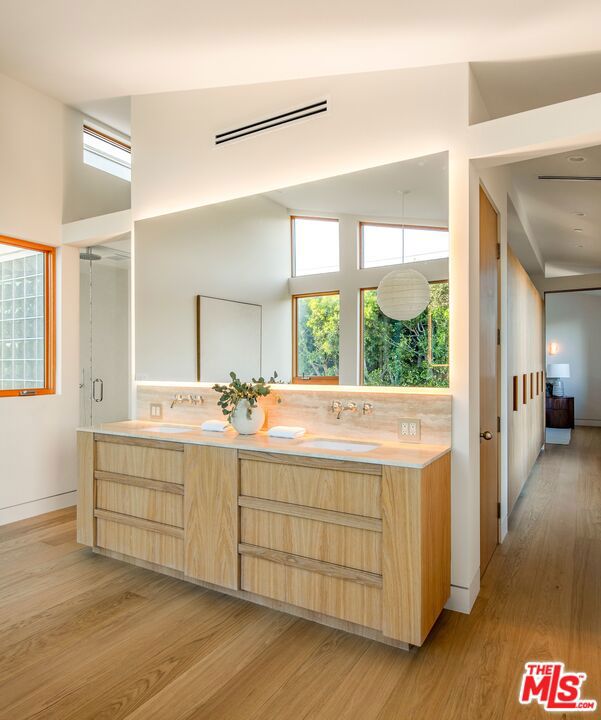 Image 16 of 30 For 12736 Dewey Street