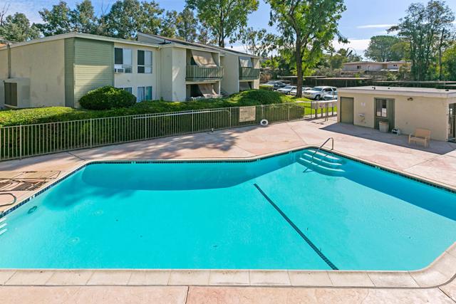 830 W Lincoln Avenue, Escondido CA: https://media.crmls.org/mediaz/bd302fc3-84e2-45d5-86b4-0421aad0868a.jpg