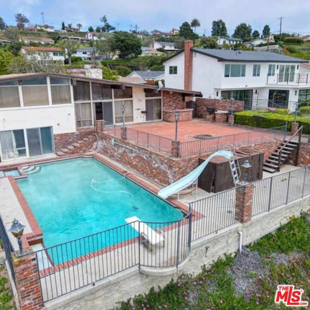 28711 Cedarbluff Drive, Rancho Palos Verdes, California 90275, 3 Bedrooms Bedrooms, ,2 BathroomsBathrooms,Residential,Sold,Cedarbluff,23270727