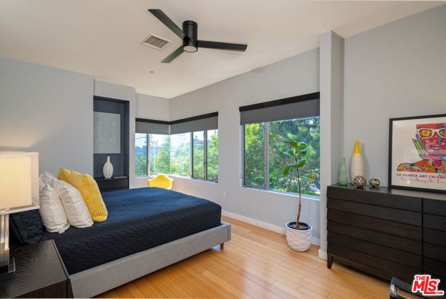 2 Bed Home for Sale in Los Angeles, California