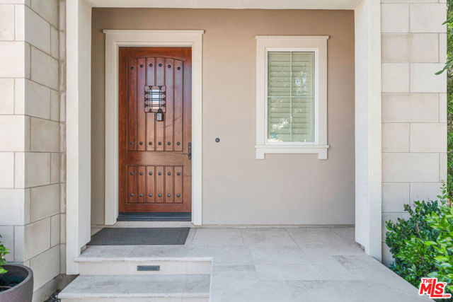 11945 Mirabel Way, Porter Ranch CA: https://media.crmls.org/mediaz/bd3270a2-5358-4c83-b9a1-bf29744d06ba.jpg
