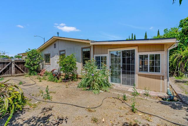 64 Via De Guadalupe, San Jose CA: https://media.crmls.org/mediaz/bd32bacc-4ed1-4eac-9999-5f95799678a3.jpg