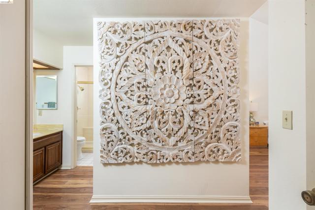 Image 35 of 59 For 3237 Vera Cruz Dr