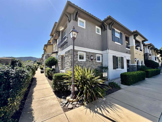 Detail Gallery Image 1 of 1 For 109 via Sovana, Santee,  CA 92071 - 3 Beds | 3/1 Baths