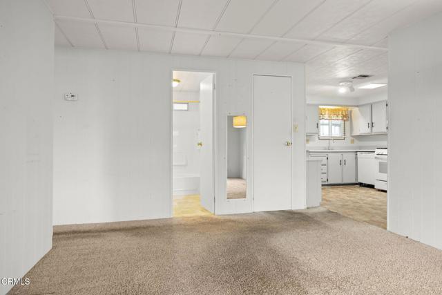 Detail Gallery Image 15 of 41 For 80 Copland Cir #80,  Ventura,  CA 93003 - 2 Beds | 2 Baths