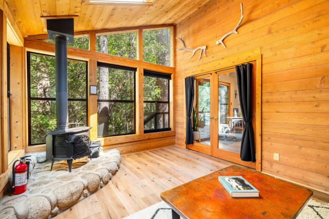 24542 Fern Valley Road, Idyllwild CA: https://media.crmls.org/mediaz/bd3396b7-7a0c-4dc7-89e9-9d3ed3c46d8b.jpg