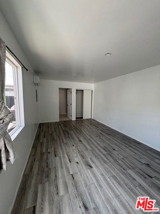 3673 3rd Avenue, Los Angeles CA: https://media.crmls.org/mediaz/bd344fd5-d7a7-483e-976f-dc3423256f16.jpg