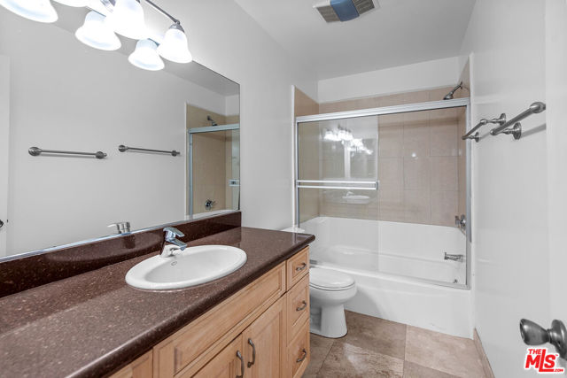 7211 Raintree Circle, Culver City CA: https://media.crmls.org/mediaz/bd34a147-b5dc-48a8-9170-e554c5e67140.jpg