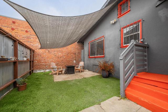 4211 Martin Luther King Jr Way, Oakland CA: https://media.crmls.org/mediaz/bd34e1cf-8850-481f-83fa-c546bf1d93b6.jpg