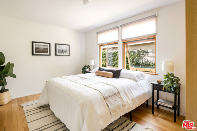 3537 Beethoven Street, Los Angeles CA: https://media.crmls.org/mediaz/bd3546e4-386f-44fb-976f-c9bab31dadde.jpg