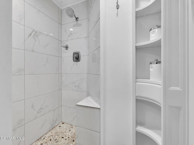 2026 Bridgegate Court, Westlake Village CA: https://media.crmls.org/mediaz/bd35cb4f-f337-4299-9dce-bb026186ab55.jpg