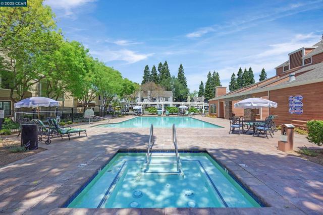 160 Eastridge Dr, San Ramon CA: https://media.crmls.org/mediaz/bd367d94-036a-4424-a461-1d5144a6db52.jpg