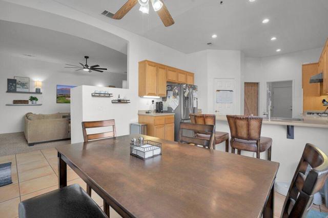 45180 Debbie Drive, La Quinta CA: https://media.crmls.org/mediaz/bd3707bc-1263-4499-b038-b51550fa006f.jpg