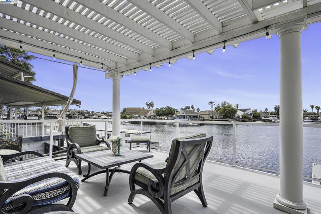 4892 South Pt, Discovery Bay CA: https://media.crmls.org/mediaz/bd374aea-ede1-4a21-a000-a2ea4420a821.jpg