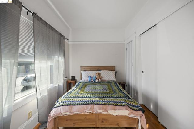 Image 36 of 42 For 4045 Manila Ave