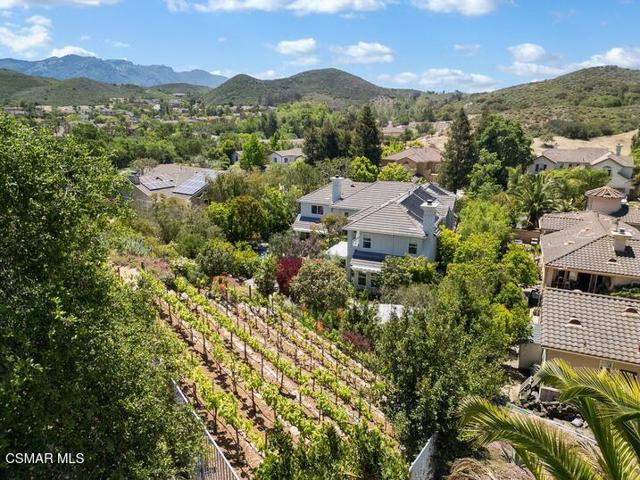 5455 Via Olas, Newbury Park CA: https://media.crmls.org/mediaz/bd377ae2-be00-4911-a763-8f8b8c255afd.jpg