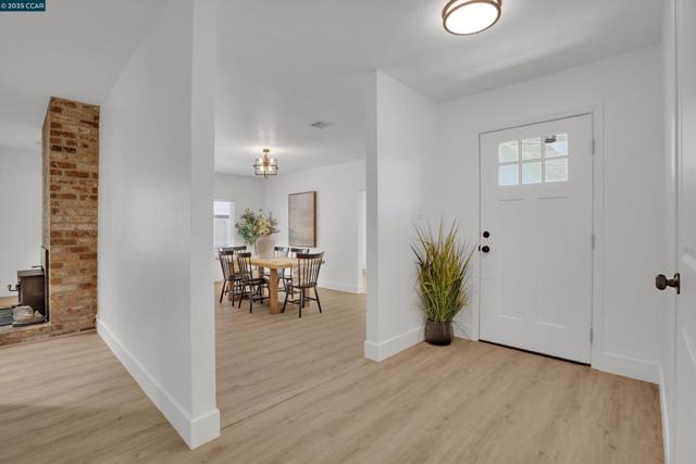 Image 4 of 34 For 4085 Sutro Dr