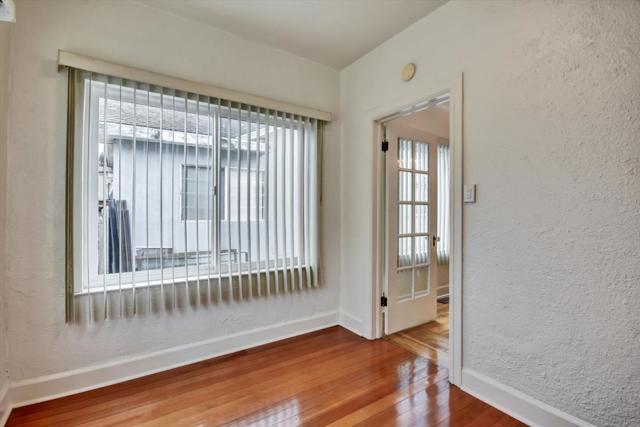 325 Capitol Street, Salinas CA: https://media.crmls.org/mediaz/bd38431a-ed72-4037-b250-5b9b4a915751.jpg