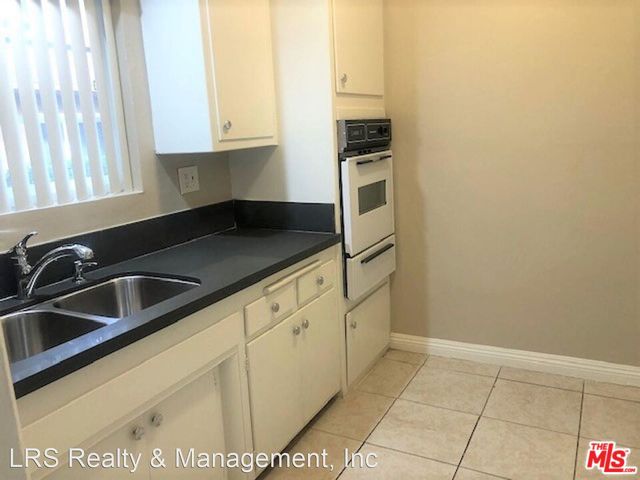 18321 MALDEN Street, Northridge CA: https://media.crmls.org/mediaz/bd3845d4-7b1d-4386-a1a3-f47f16d790a3.jpg
